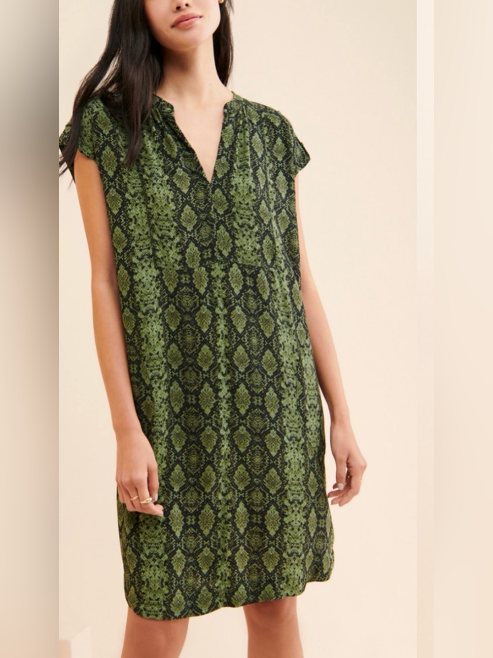 Anthropologie Rachel Tunic Dress green and black snakeskin print V-neckline.M
